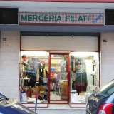 Nel quartiere Libert�, in via Ettore Fieramosca, � invece attiva dal 1960 �Tommy�, che si presenta con un�insegna a quadretti bianca e verde